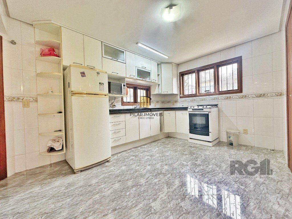 Casa 3 dormitórios no bairro Nonoai