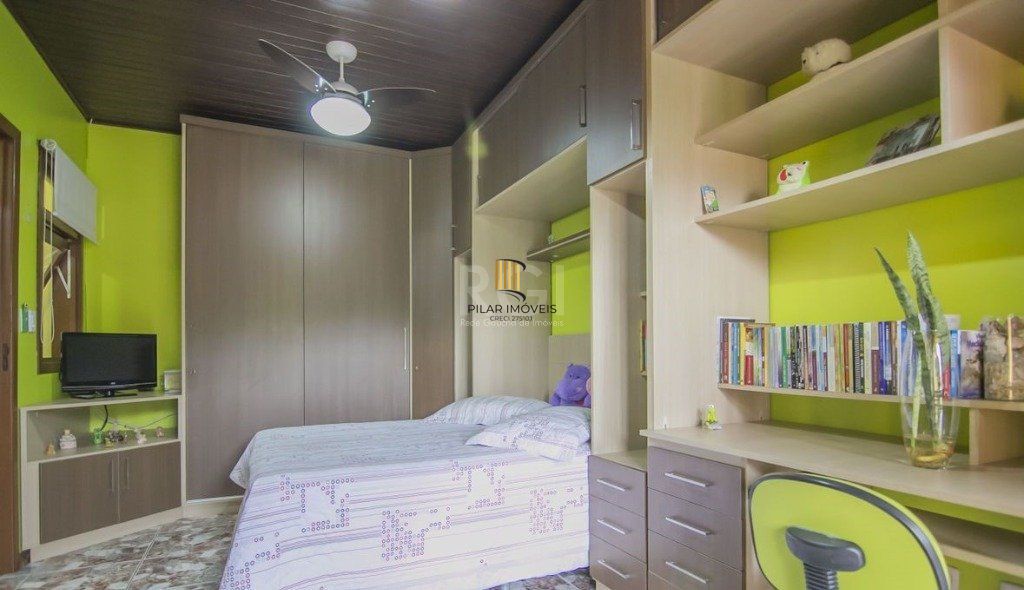 Casa para Venda - 252m², 3 dormitórios, sendo 1 suites, 3 vagas - Parque Santa Fé