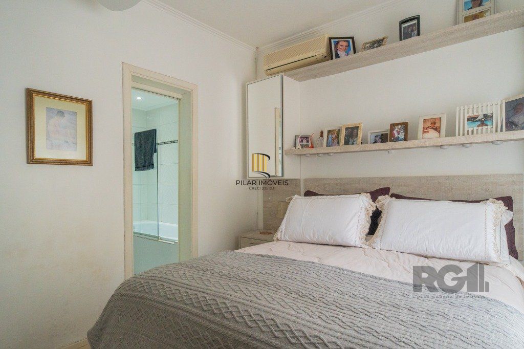 Casa 3 dormitórios no bairro Medianeira