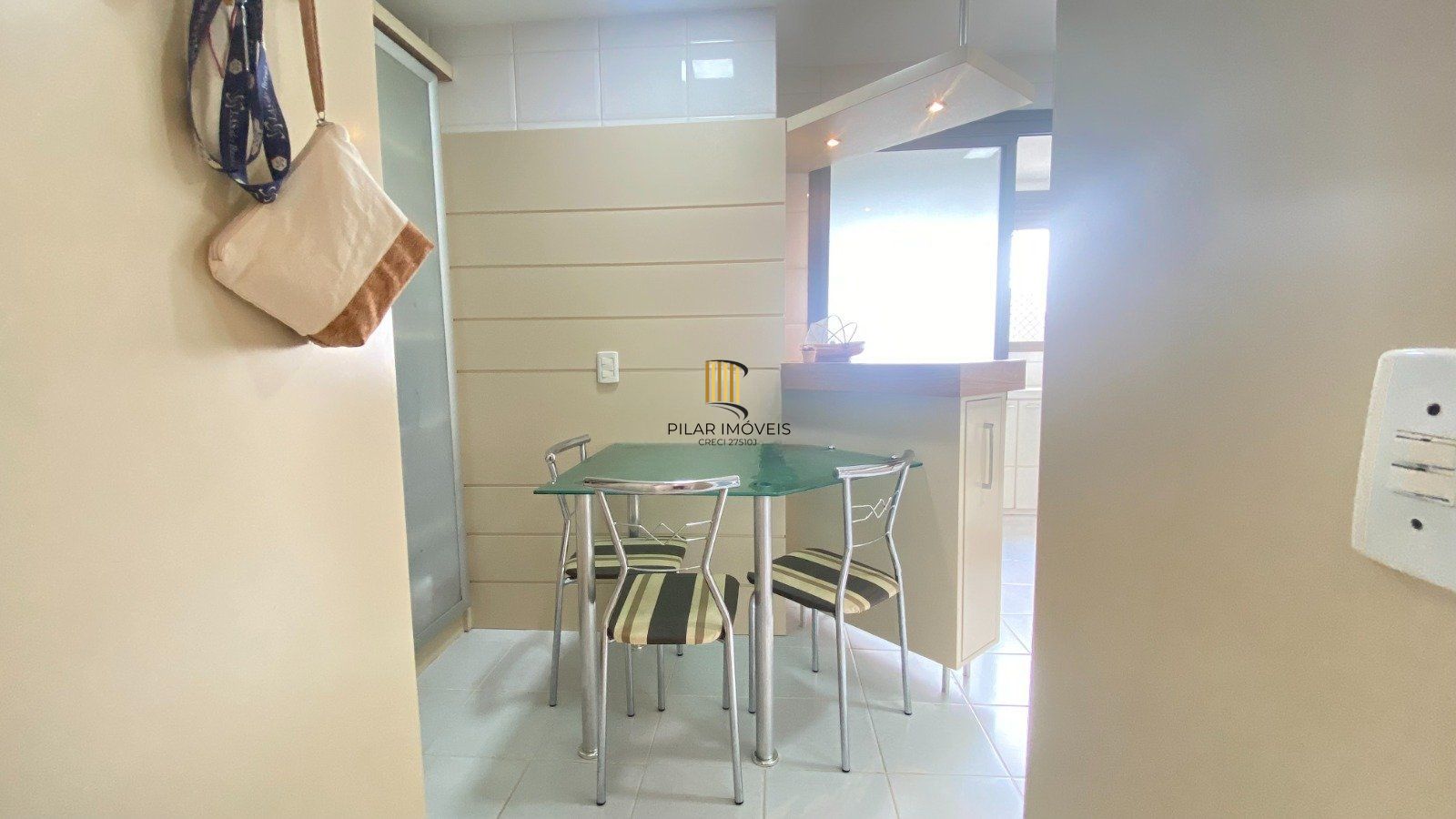 Apartamento com 3 quartos, 2 vagas e 100.7m² - Rua Botafogo - Menino Deus, Porto Alegre