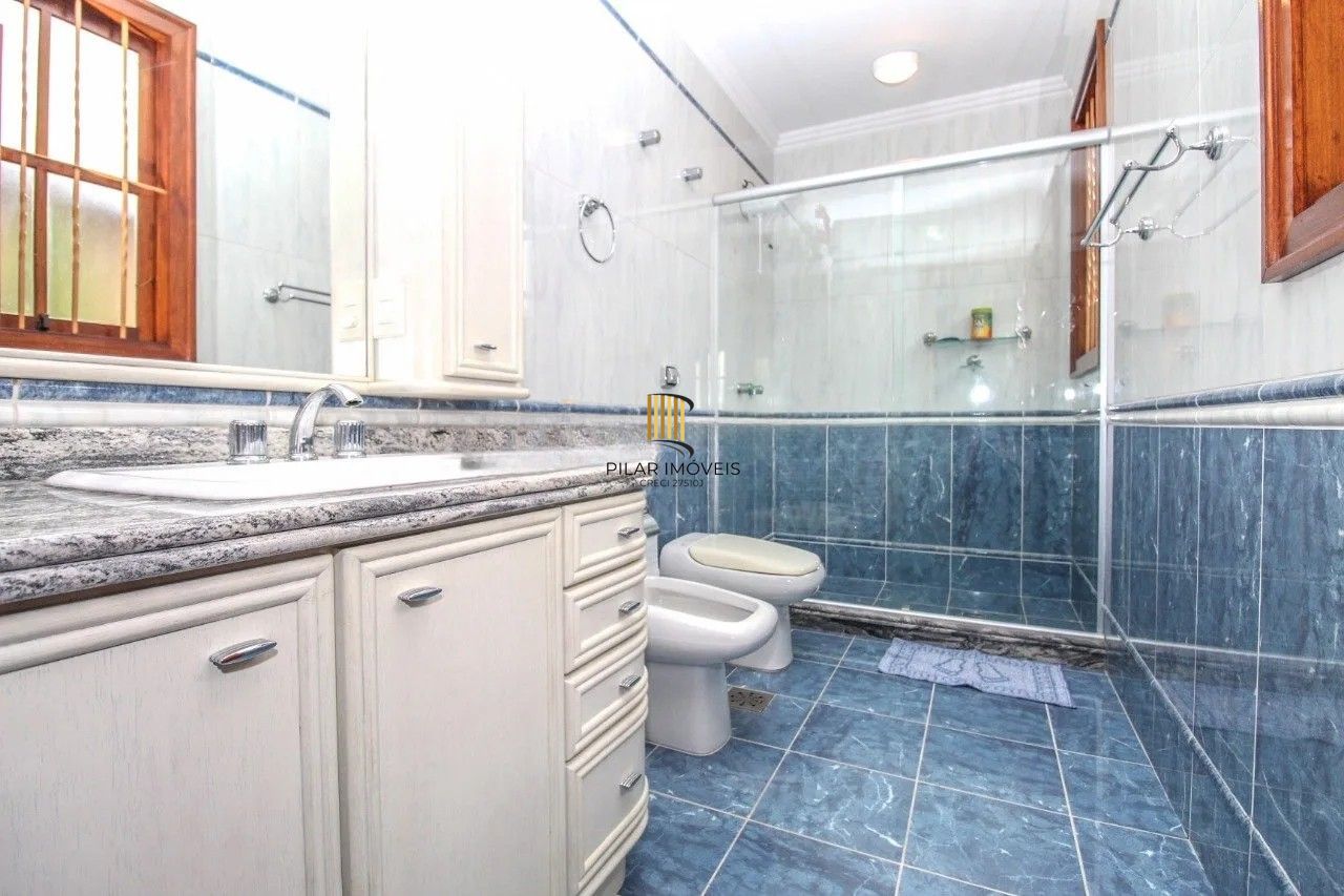 Casa 612m² - 3 suíte, 8 vagas no bairro Medianeira