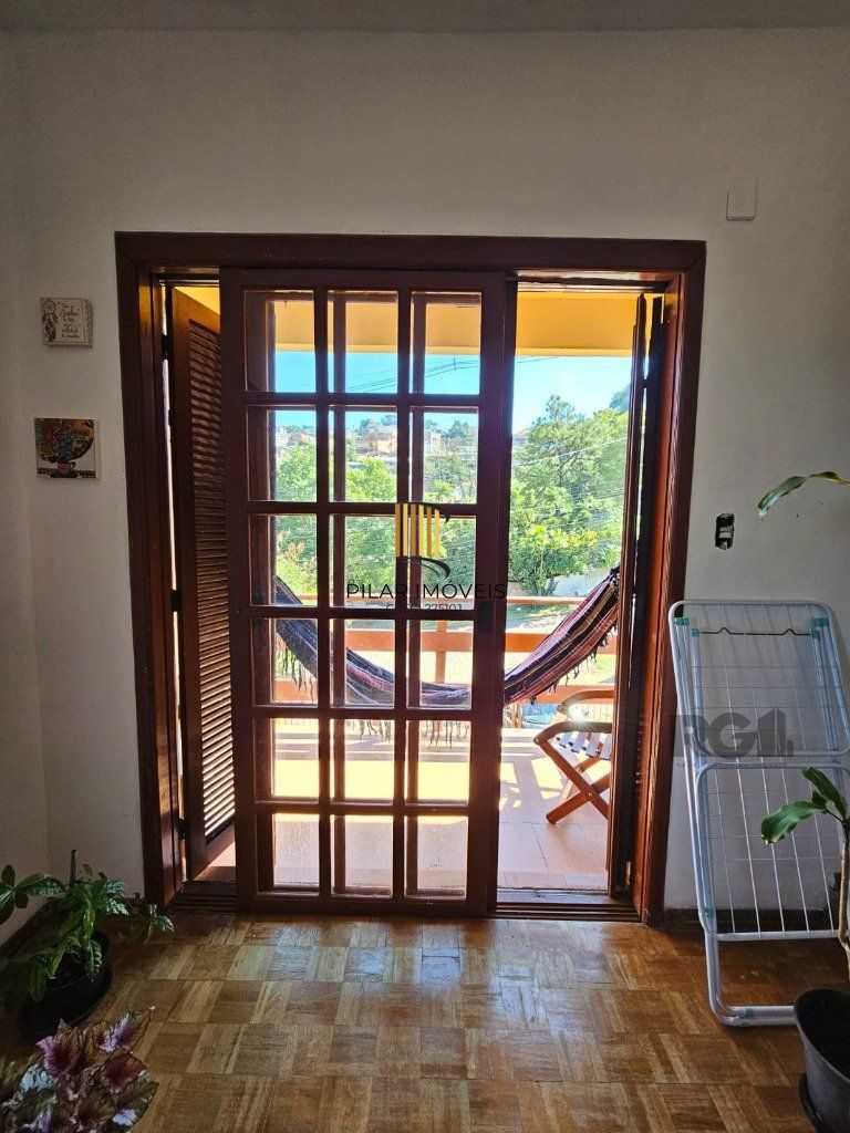 Casa para Venda - 248.56m², 5 dormitórios, 2 vagas - Teresópolis