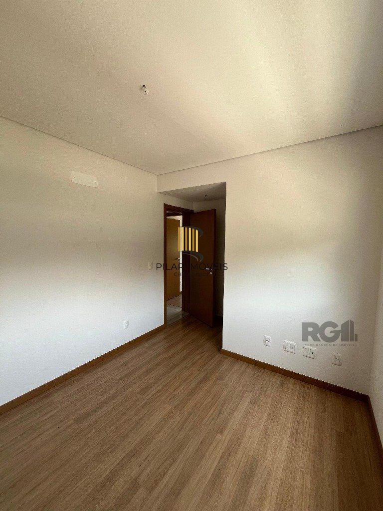 Apartamento NOVO de 104m² - 3 dormitórios, 1 suíte, churrasqueira e 2 vagas de garagem no bairro Petrópolis
