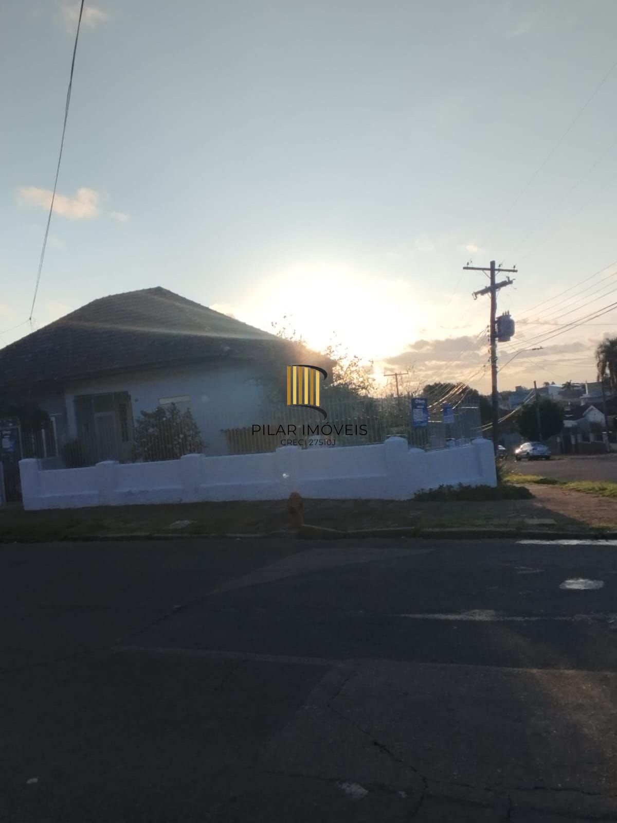 Casa 2 dormitórios no bairro Glória