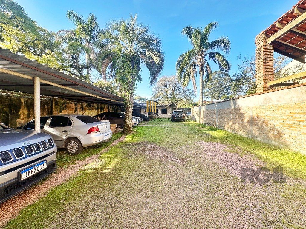 Casa comercial ou residencial com 14 vagas próxima á av. Teresópolis