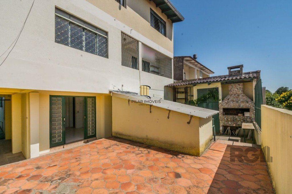 Casa com 5 dormitórios no bairro Jardim Sabará