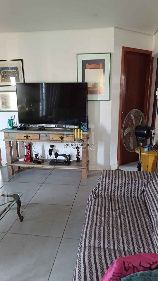 Casa para Venda - 124.3m², 3 dormitórios, 2 vagas - Centro