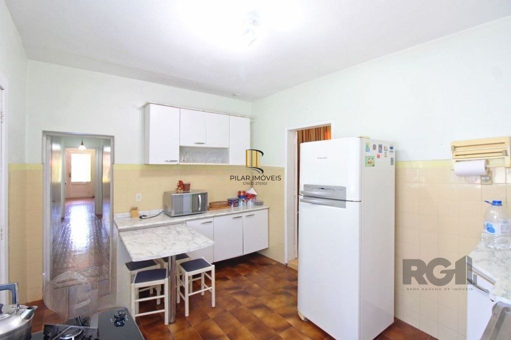 Casa à venda na Rua Marechal Mesquita, no bairro Teresópolis.