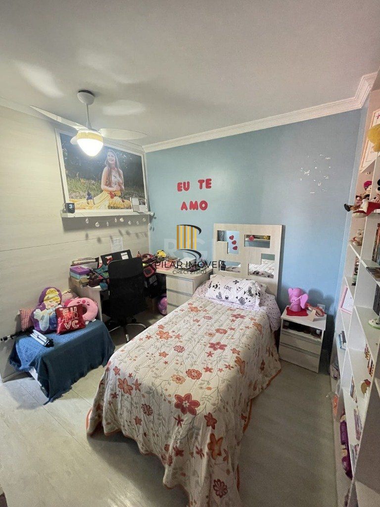 Casa para Venda - 240m², 4 dormitórios, sendo 2 suites, 3 vagas - Centro