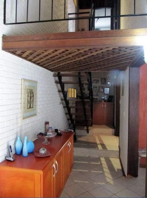 Casa 4 dormitórios no bairro Glória