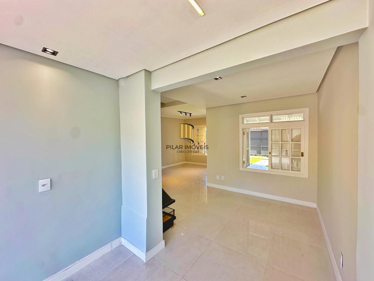 Casa 3 dormitórios no bairro Hípica