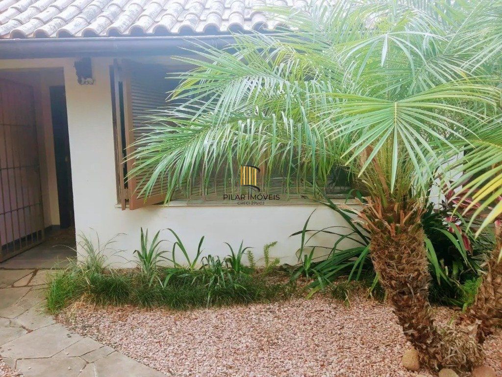 Casa com 3 dormitórios no bairro Tristeza