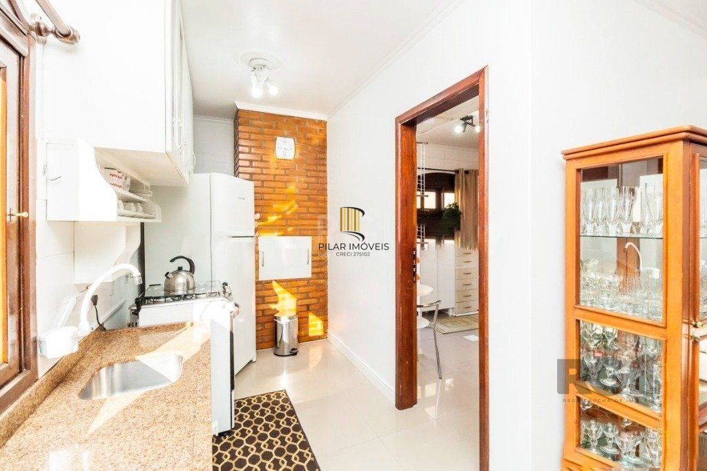 Casa de 266m² - 5 dormitórios, 5 vagas no bairro São João