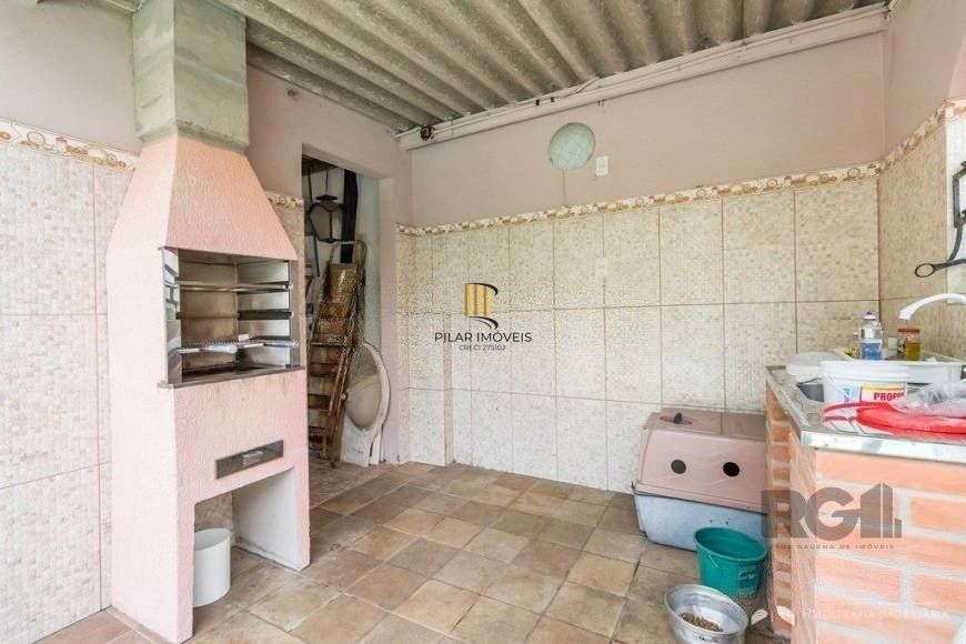 CASA PRÓXIMA AO PONTAL, com 5 vagas, 3 dormitórios!