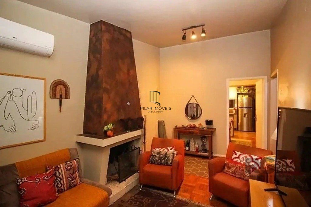 Casa com 3 dormitórios no bairro Medianeira