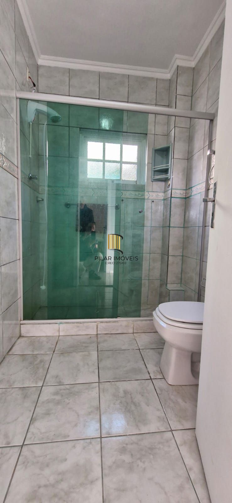 Apartamento de 2 dormitórios reformado no bairro teresopolis