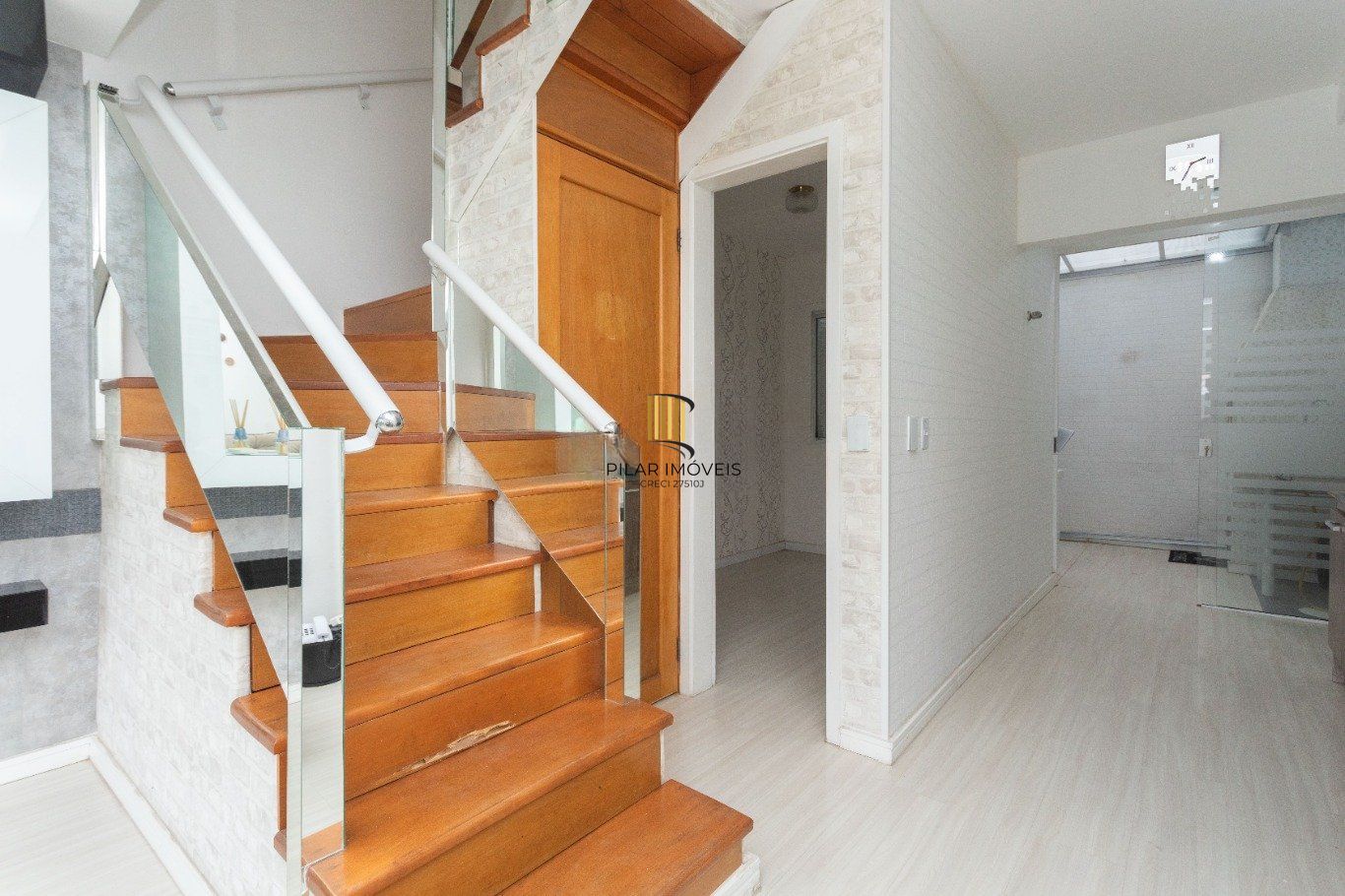 Casa em Condomínio de 3 dormitórios  à venda em Sarandi, Porto Alegre.