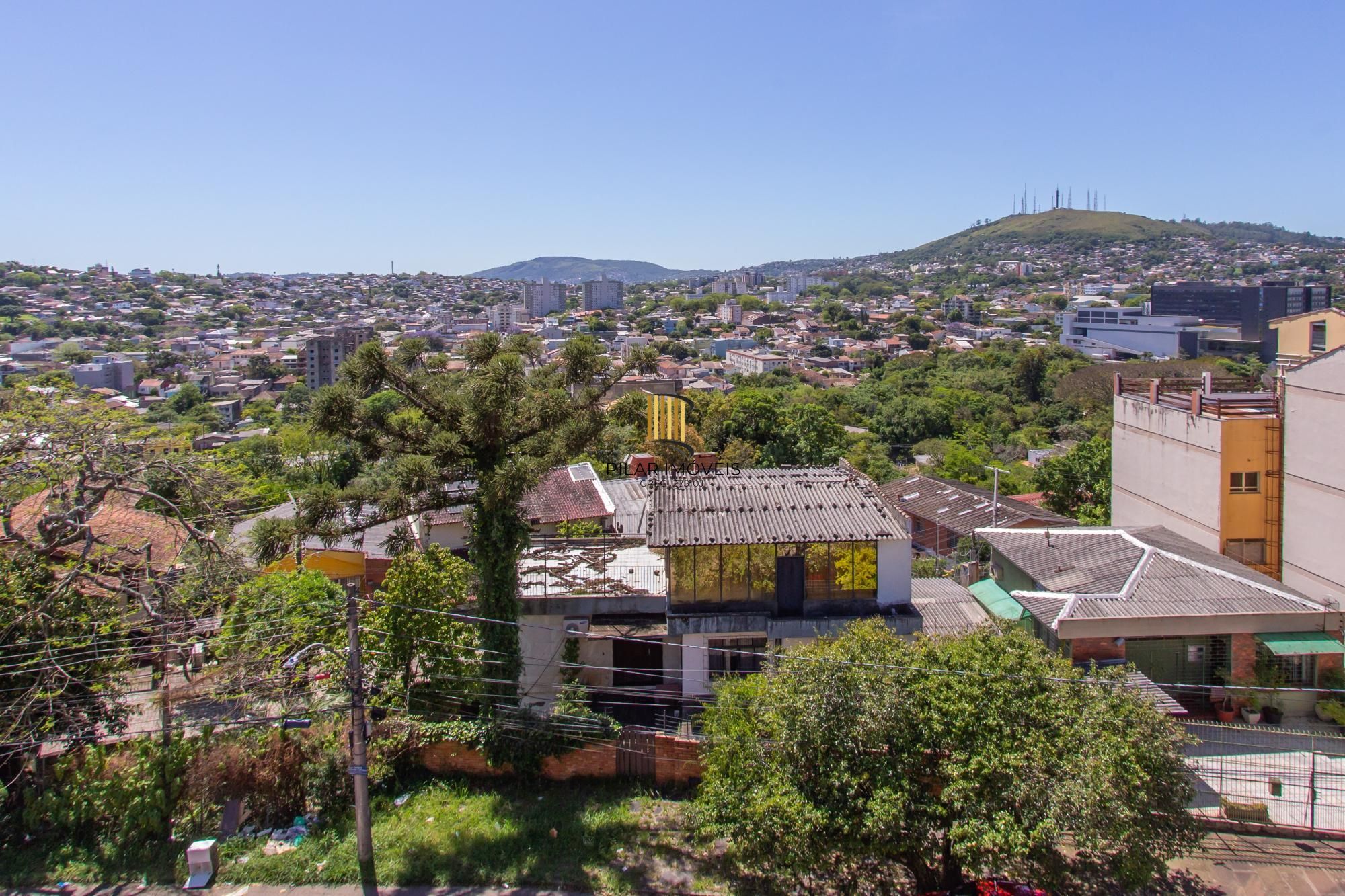 Cobertura de 02 dormitorios no bairro Medianeira- Porto Alegre /RS