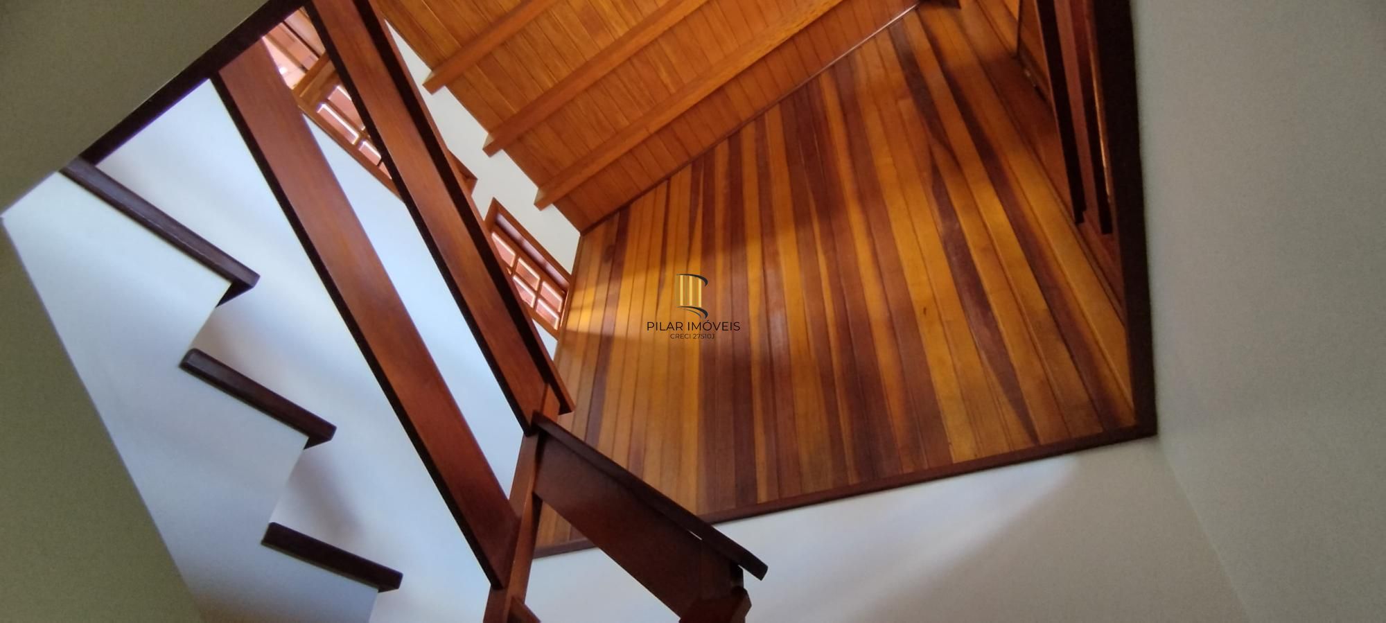 Casa 348m², 4 dormitórios, 2 vagas no bairro Nonoai
