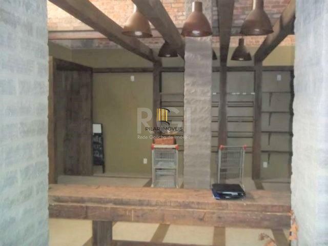 Casa Comercial para Venda - 300m², 0 dormitórios, Teresópolis