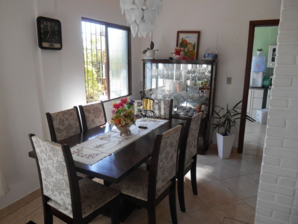 Casa para Venda - 185m², 4 dormitórios, sendo 2 suites, 4 vagas - Nonoai