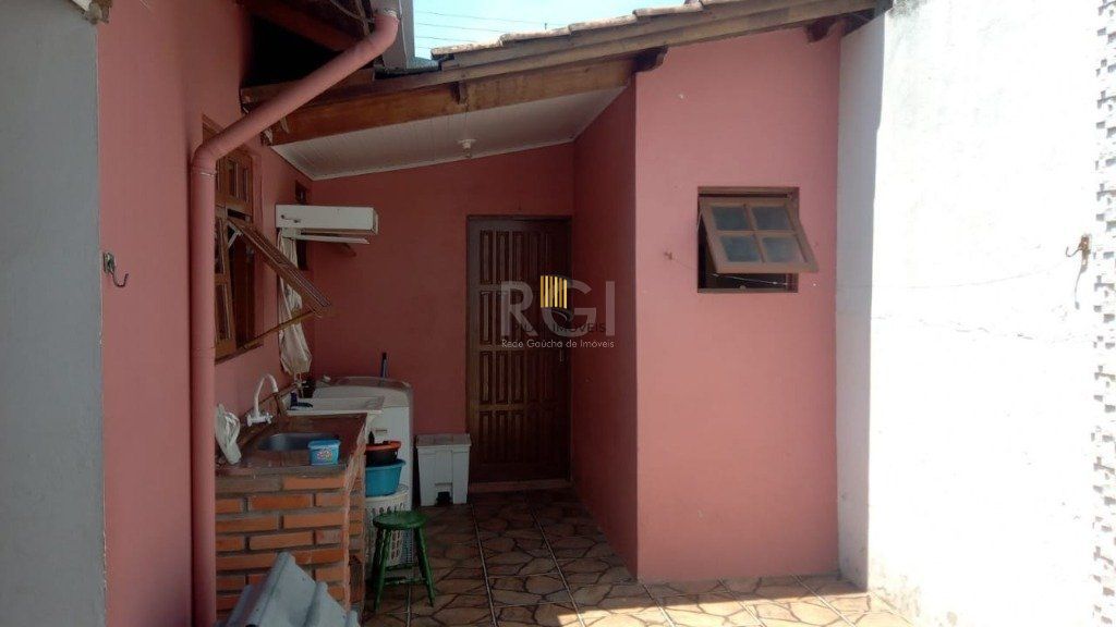 Casa para Venda - 52.5m², 2 dormitórios, 2 vagas - Bom Sucesso
