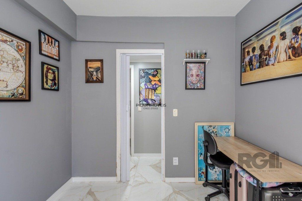 Apartamento de 2 dormitórios no bairro Azenha