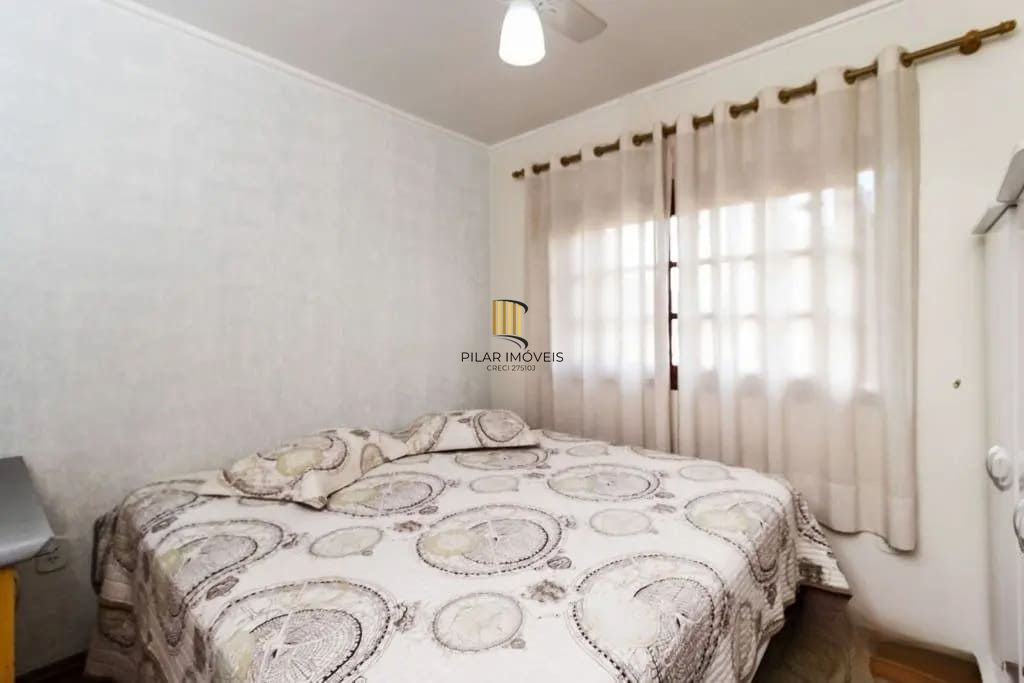 Casa com 3 dormitórios  de 278m² à venda no Bairro Jardim Itú Sabará