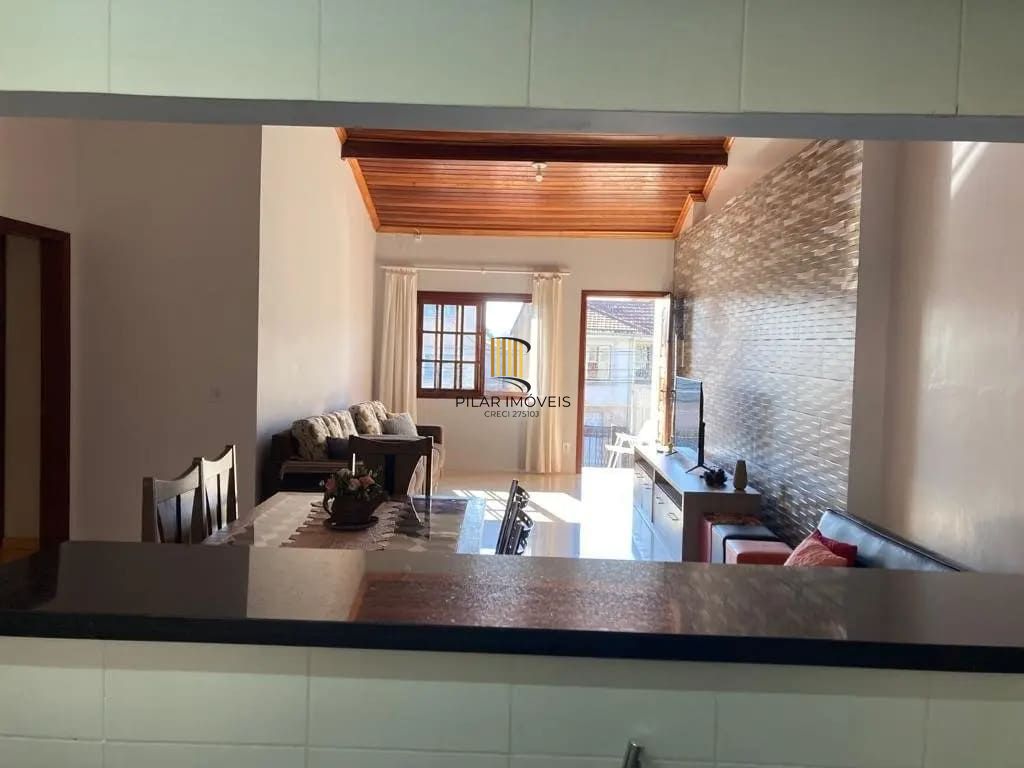 Casa de 3 dormitórios com 181m² à venda em Partenon, Porto Alegre.