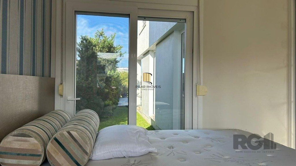 Casa de Condomínio 4 dormitórios no bairro Itapeva