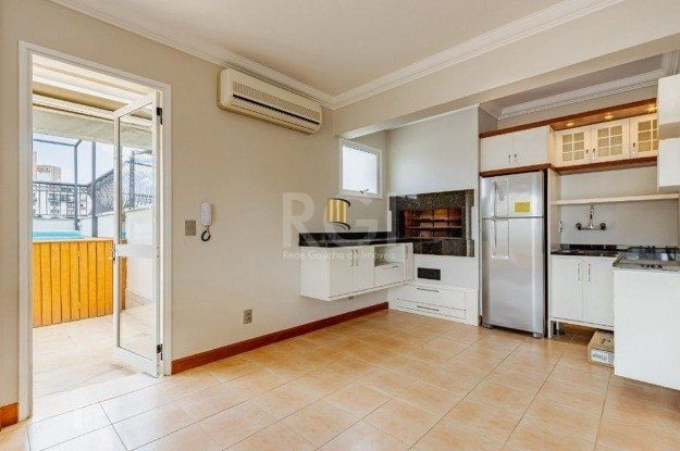 Apartamento à venda em Higienópolis com 236 m², 3 quartos, 1 suíte e 3 vagas.