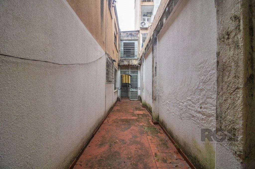 Casa 5 dormitórios no bairro Farroupilha