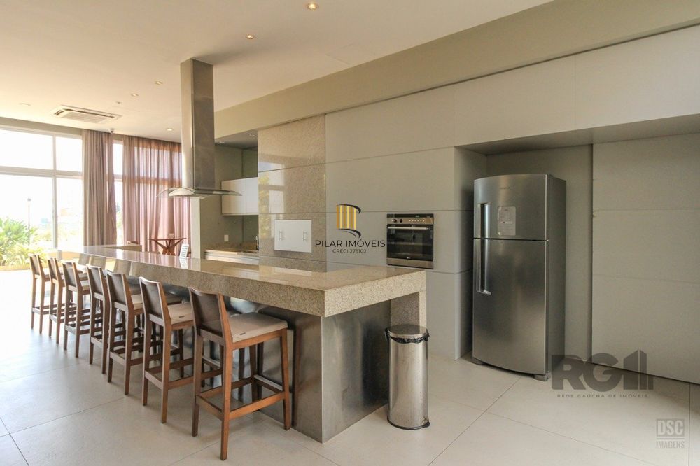 Apartamento com 3 suítes e 161m² à venda em Petrópolis, Porto Alegre.