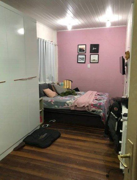 Casa para Venda - 200m², 5 dormitórios, sendo 1 suites, 4 vagas - Glória