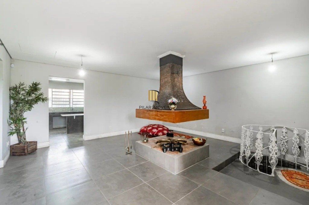 Casa com 3 dormitórios no bairro Passo das Pedras
