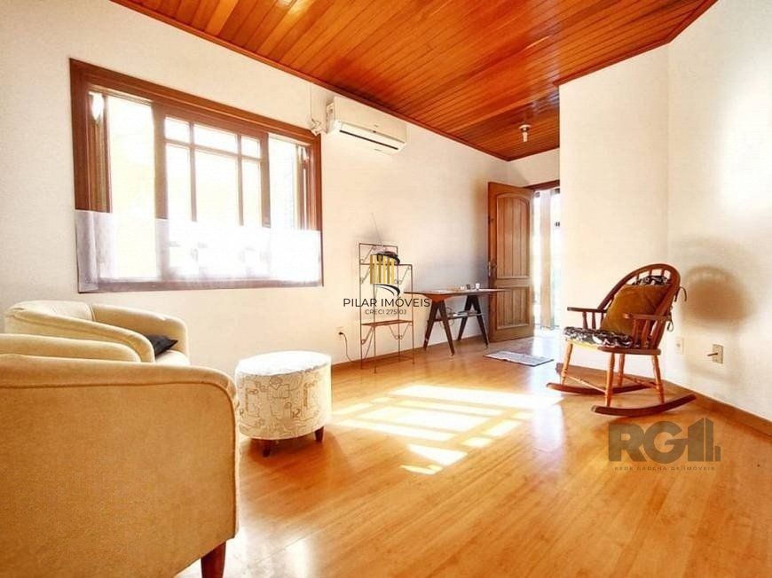 Casa de 3 dormitórios, bairro São Sebastião