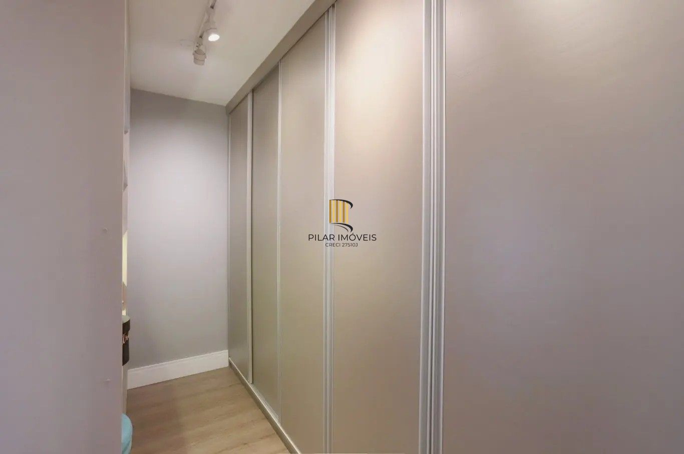 Casa de Condomínio 2 dormitórios no bairro Camaquã