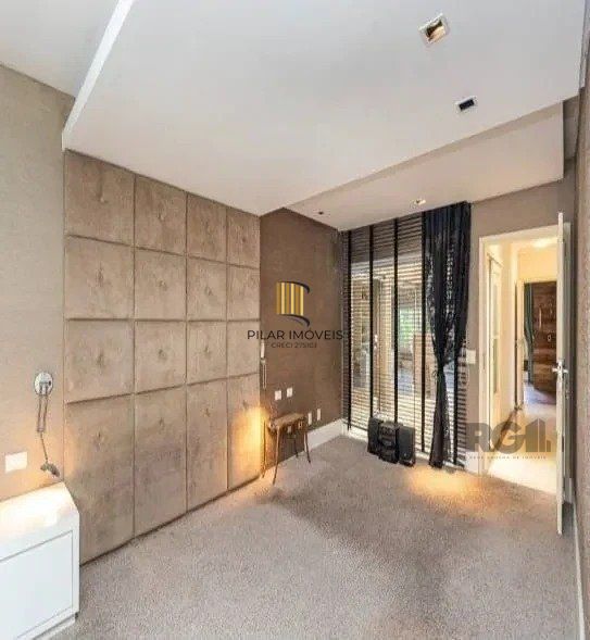 Excelente casa de 220m² com 3 dormitórios no bairro Tristeza.