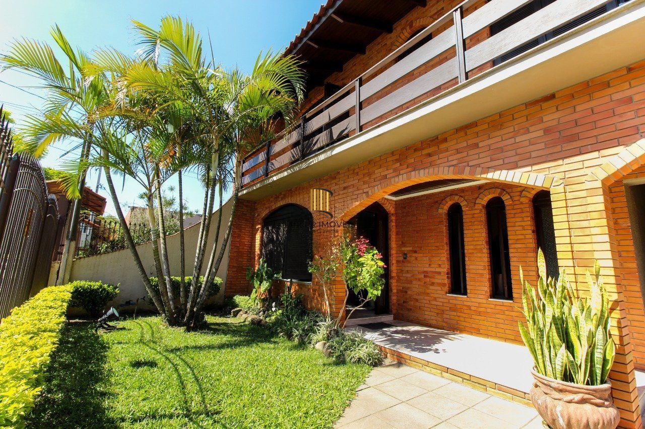 Casa com 6 dormitórios à Venda no Bairro Jardim Carvalho, Porto Alegre