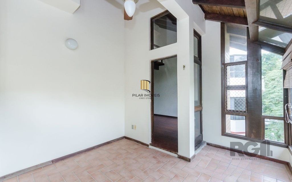 Ótima cobertura de 200 m² com 2 dormitórios e 1 vaga de garagem.