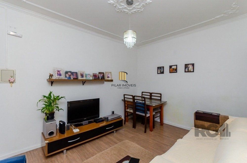 Apartamento térreo para Venda - com 59.2m² 2 dormitórios no bairro Azenha - Pilar Imóveis