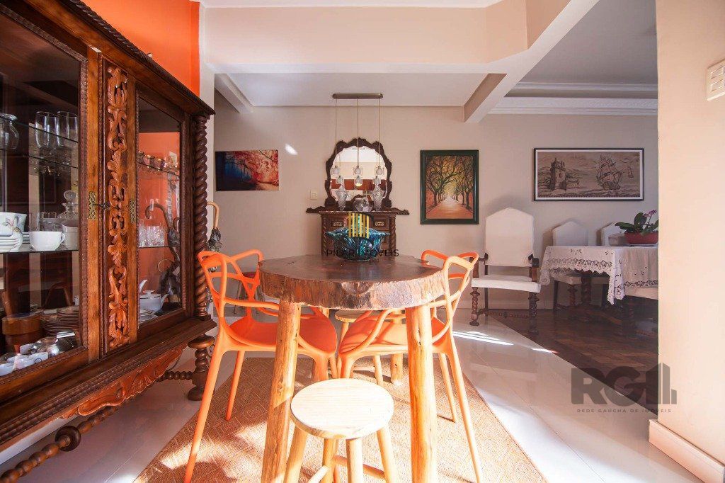 Apartamento 152m² - 4 dormitórios no bairro Floresta