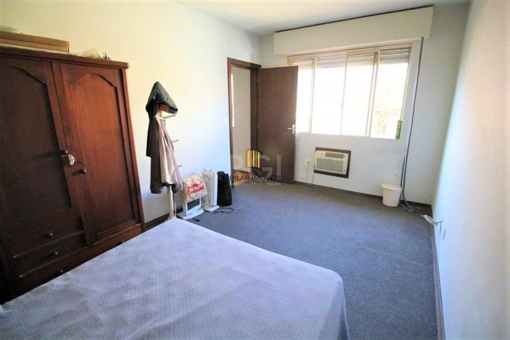 Casa para Venda - 287m², 3 dormitórios, sendo 2 suites, 4 vagas - Nonoai