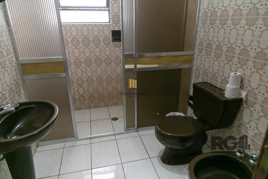 Casa para Venda - 150m², 3 dormitórios, 2 vagas - Teresópolis