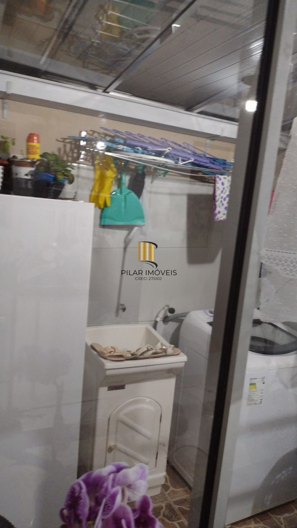 Apartamento 2 dormitórios térreo com pátio em Teresópolis