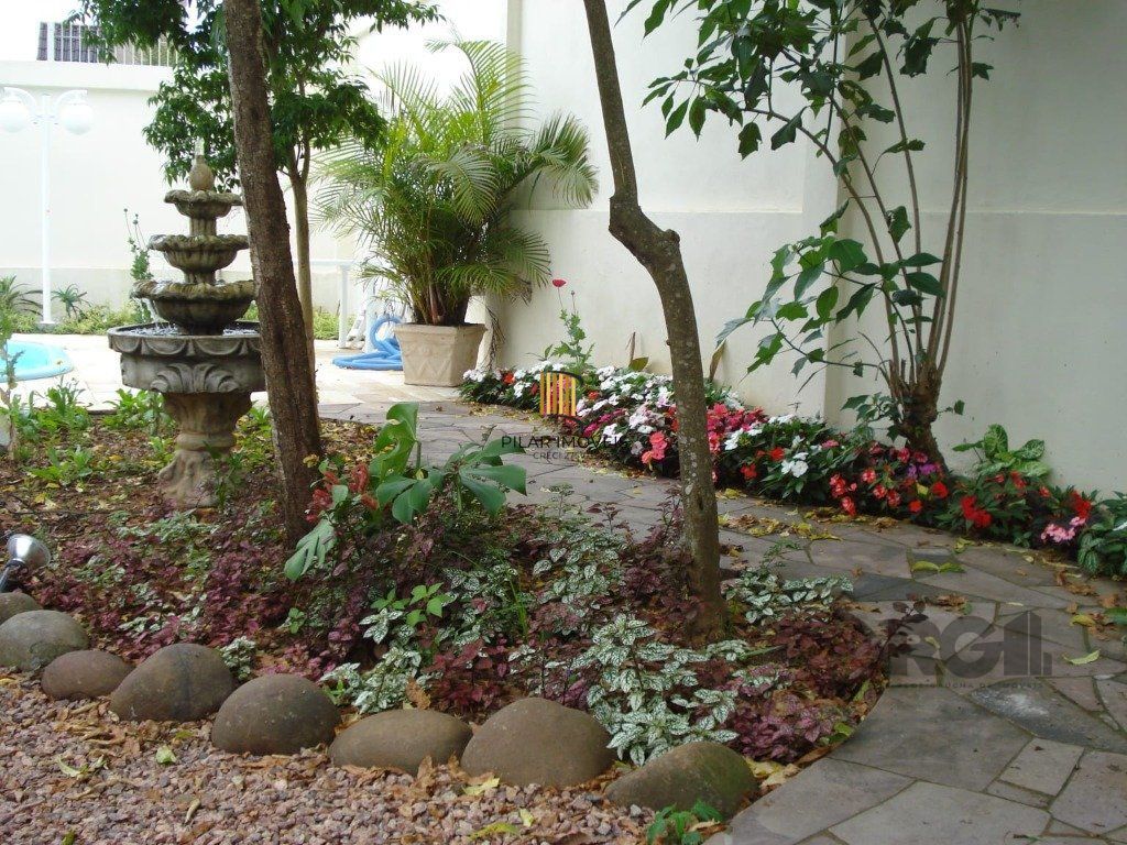 Casa 3 dormitórios no bairro Ipanema