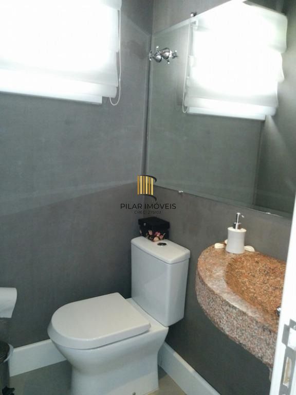 Casa para Venda - 217m², 3 dormitórios, sendo 1 suites, 5 vagas - Teresópolis