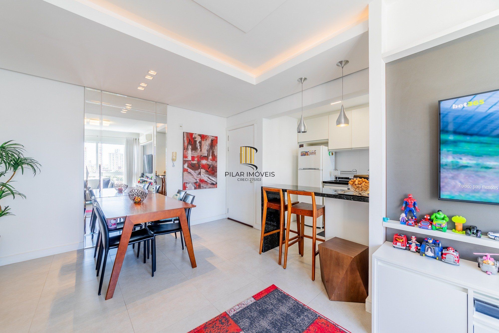 Apartamento com 3 quartos e 79m² à venda em Passo da Areia - Rua Bezerra De Menezes, Passo Da Areia, Porto Alegre