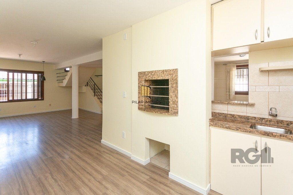 Casa com 5 dormitórios no bairro Jardim Carvalho