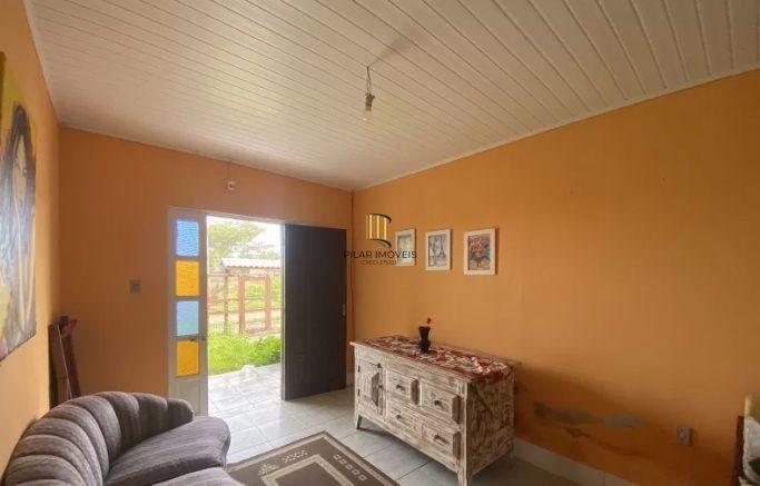 2 casas no pátio em Magistério